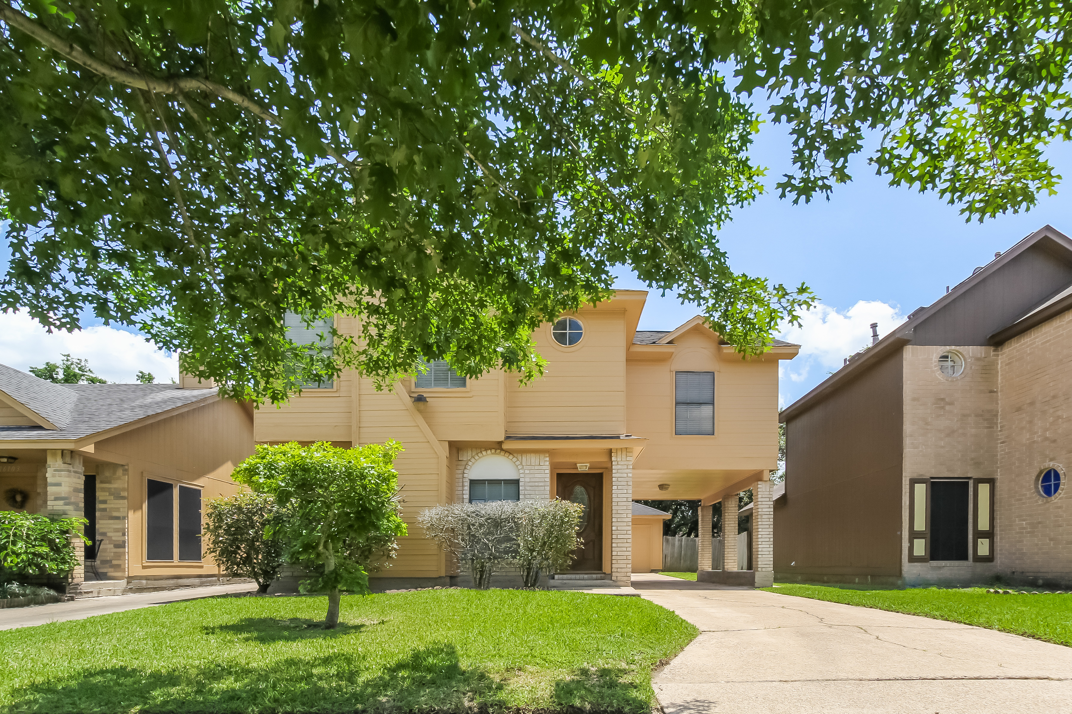 16107 Diamond Ridge Dr Houston, TX 77053